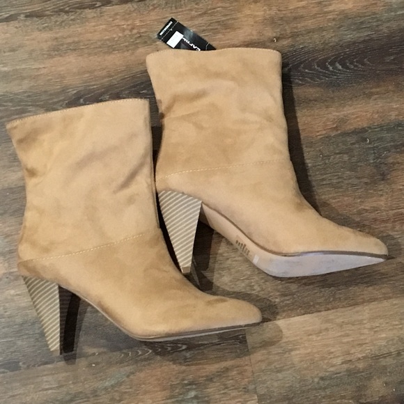 Express Shoes - NWT! Express faux suede tan heeled boots Size 7